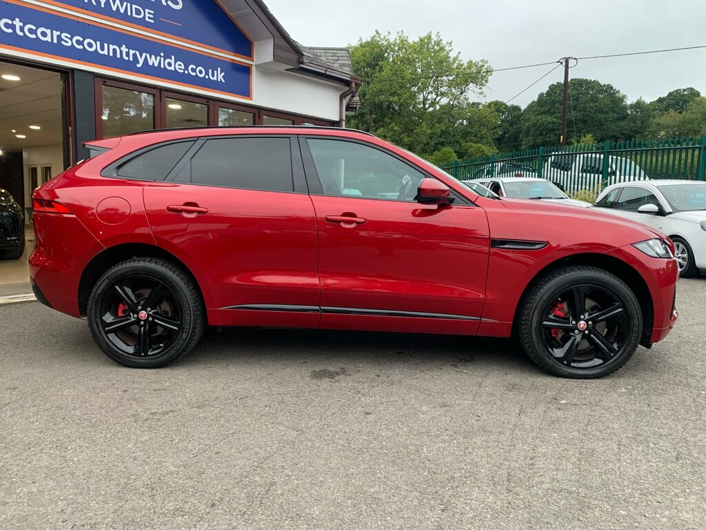 Jaguar F-Pace Black #14