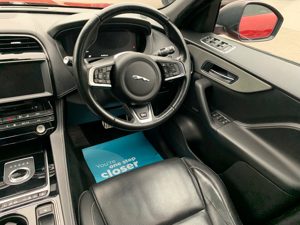 Jaguar F-Pace Black #22