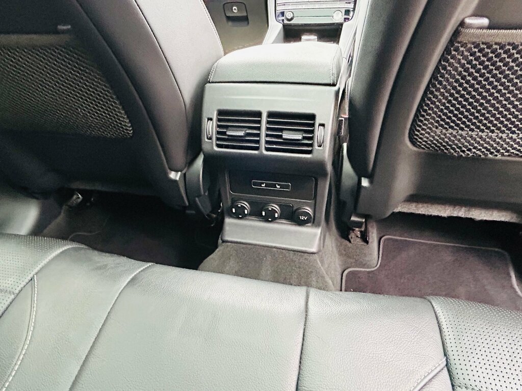 Jaguar F-Pace Black #30