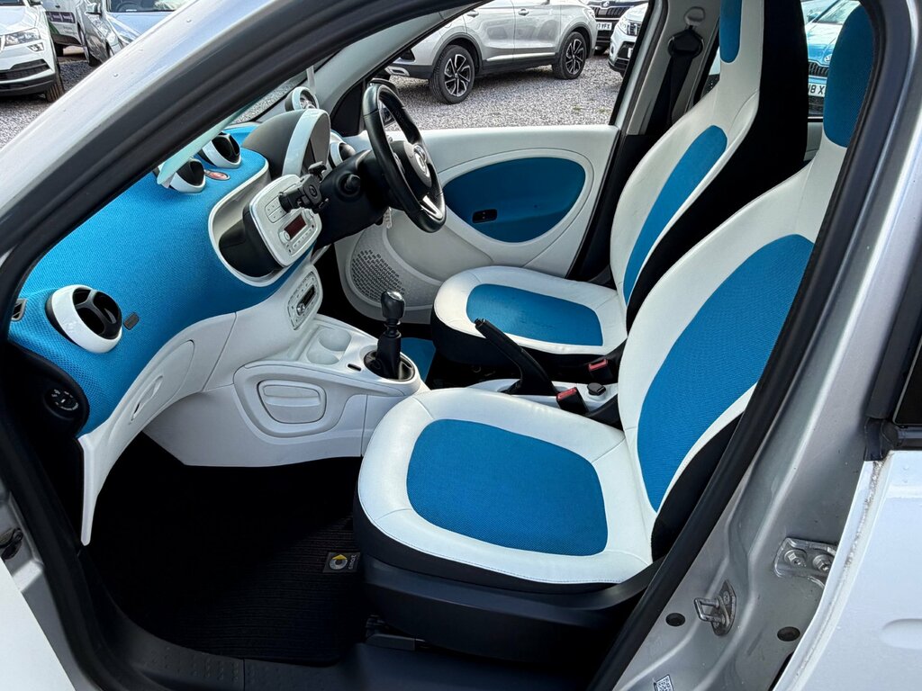 Smart Forfour Hatchback White #12