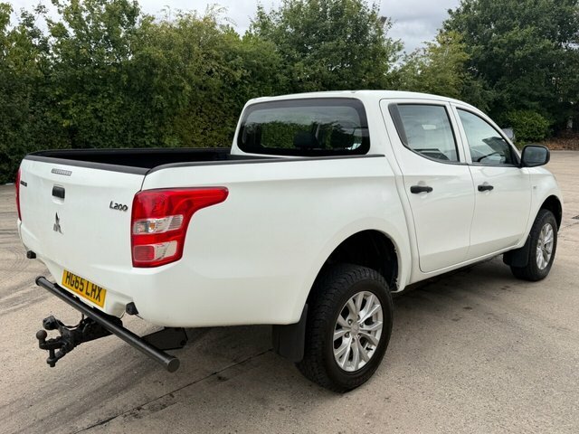 Mitsubishi L200 Di-d Dc 4Life Pickup White #3