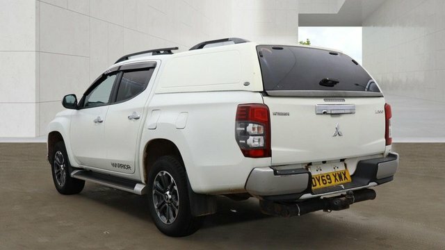 Mitsubishi L200 Di-d Dc Warrior Pickup White #3