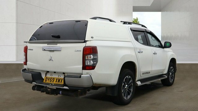 Mitsubishi L200 Di-d Dc Warrior Pickup White #4