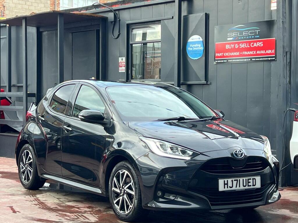 Toyota Yaris 1.5 Vvt-h Design E-cvt Euro 6 Ss Black