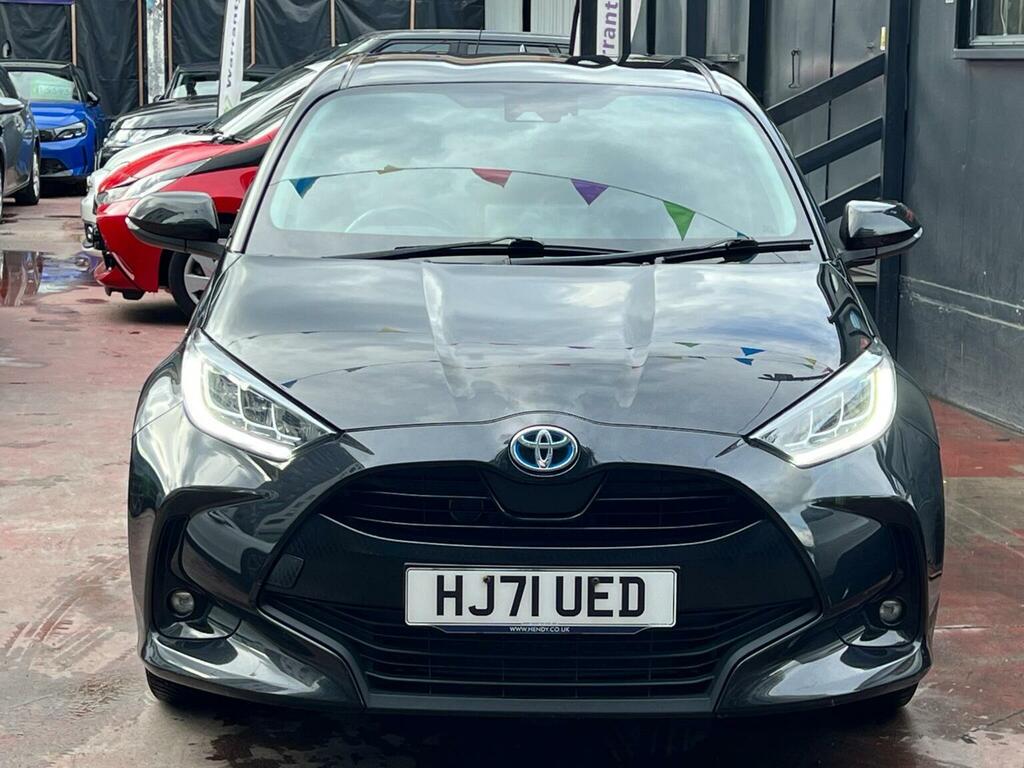 Toyota Yaris 1.5 Vvt-h Design E-cvt Euro 6 Ss Black #2