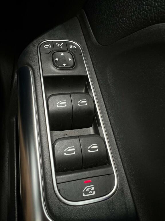 Mercedes-Benz GLA Class Gla 200 Amg Line  #36
