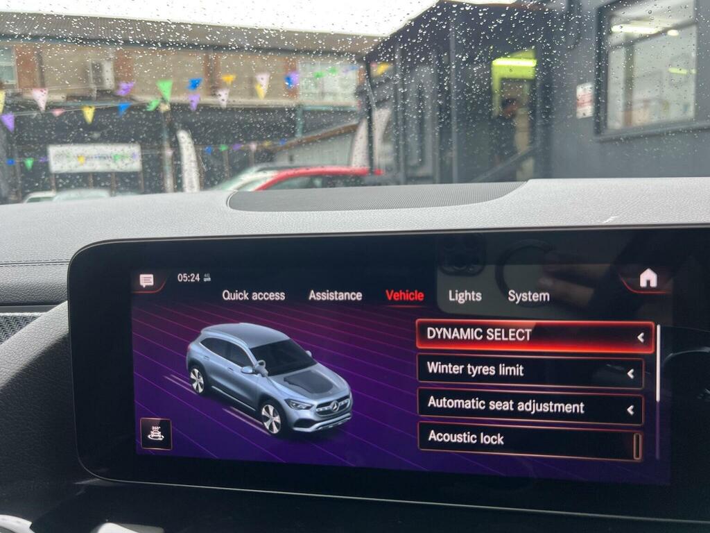 Mercedes-Benz GLA Class Gla 200 Amg Line  #58