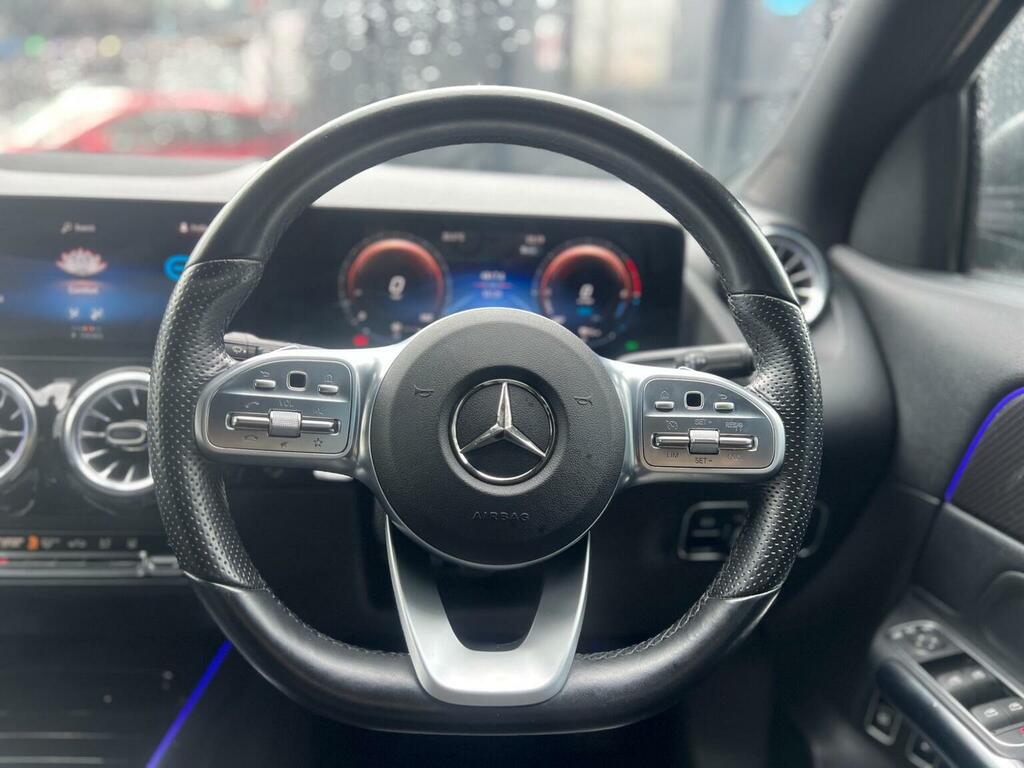 Mercedes-Benz GLA Class Gla 200 Amg Line  #68