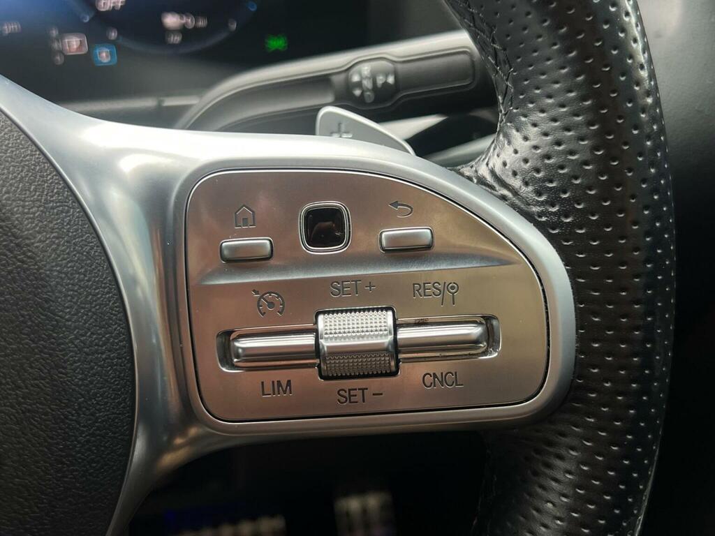 Mercedes-Benz GLA Class Gla 200 Amg Line  #38