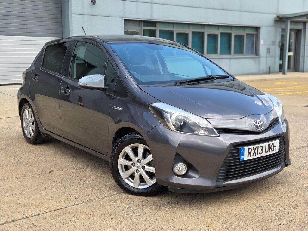 Toyota Yaris 1.5 Vvt-h T4 Cvt Euro 5 Grey