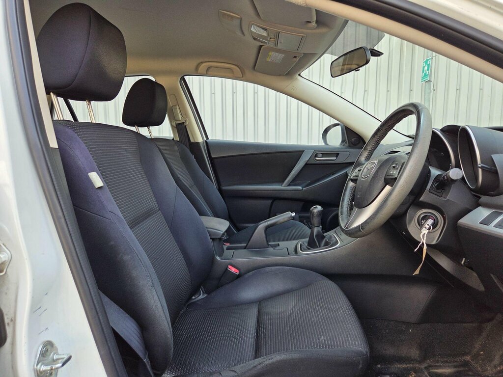 Mazda 3 S Red #19