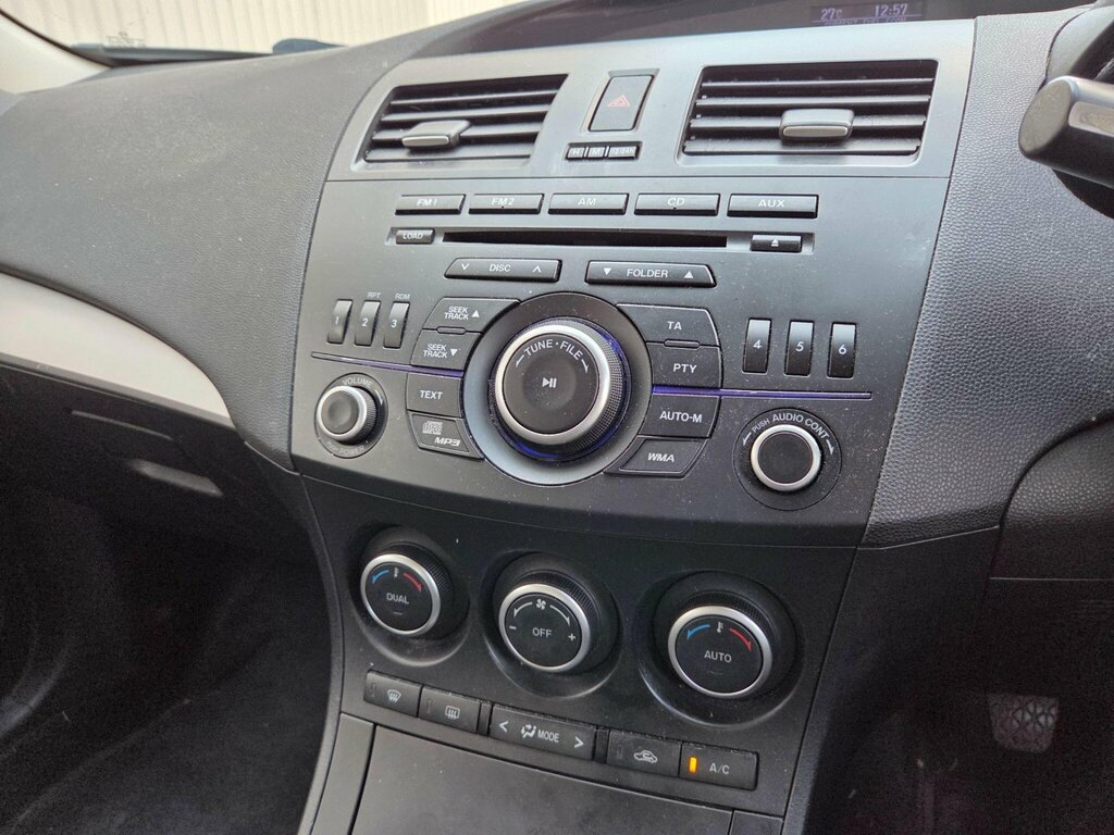 Mazda 3 S Red #32