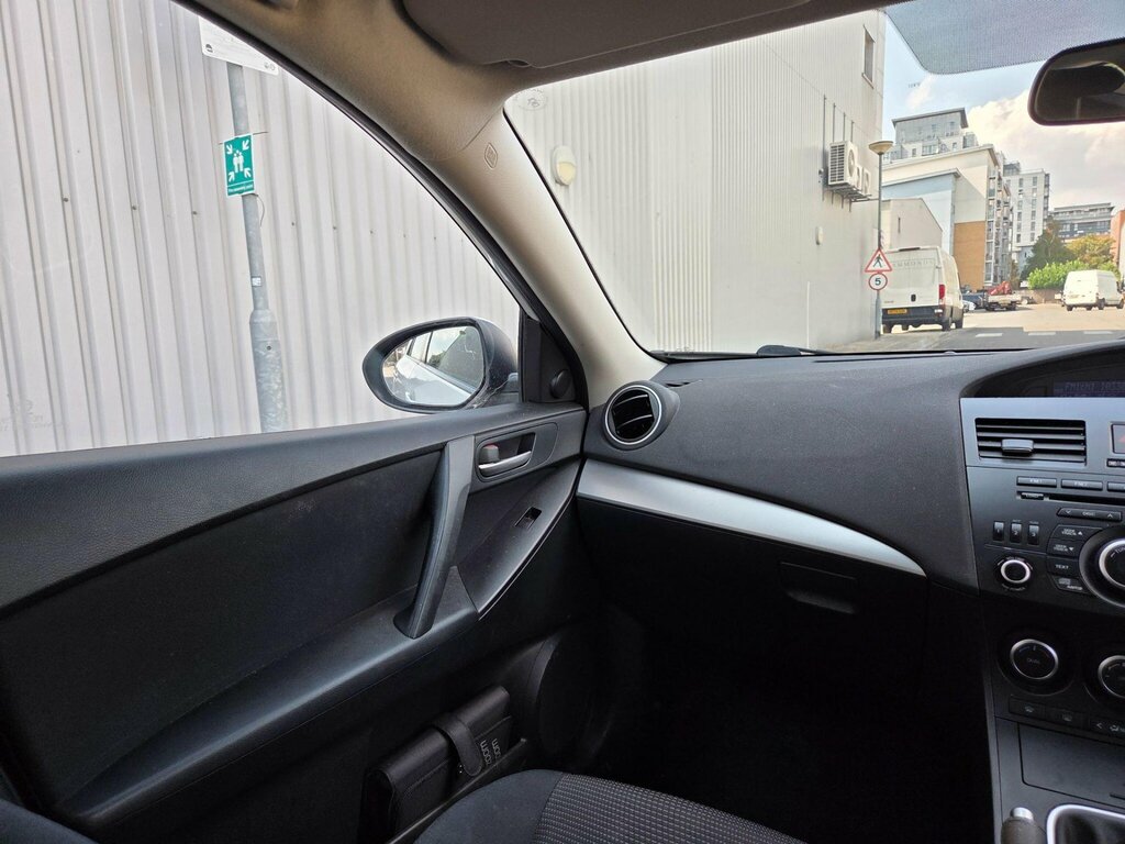 Mazda 3 S Red #22