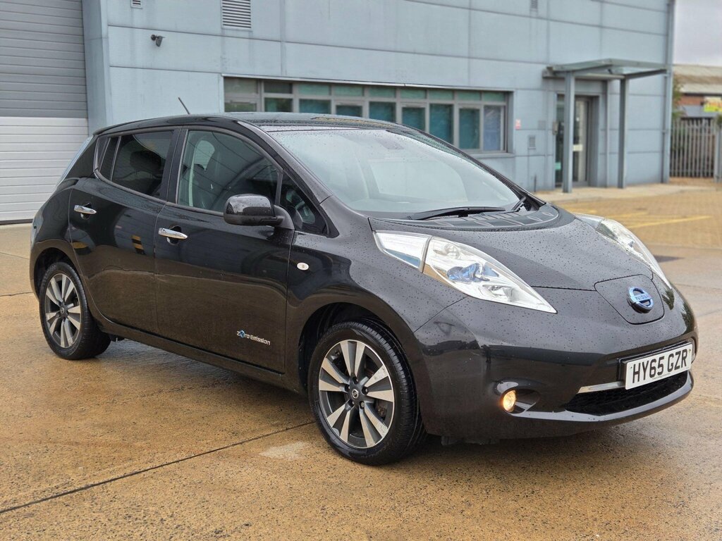 Nissan Leaf Visia Plus Red #51