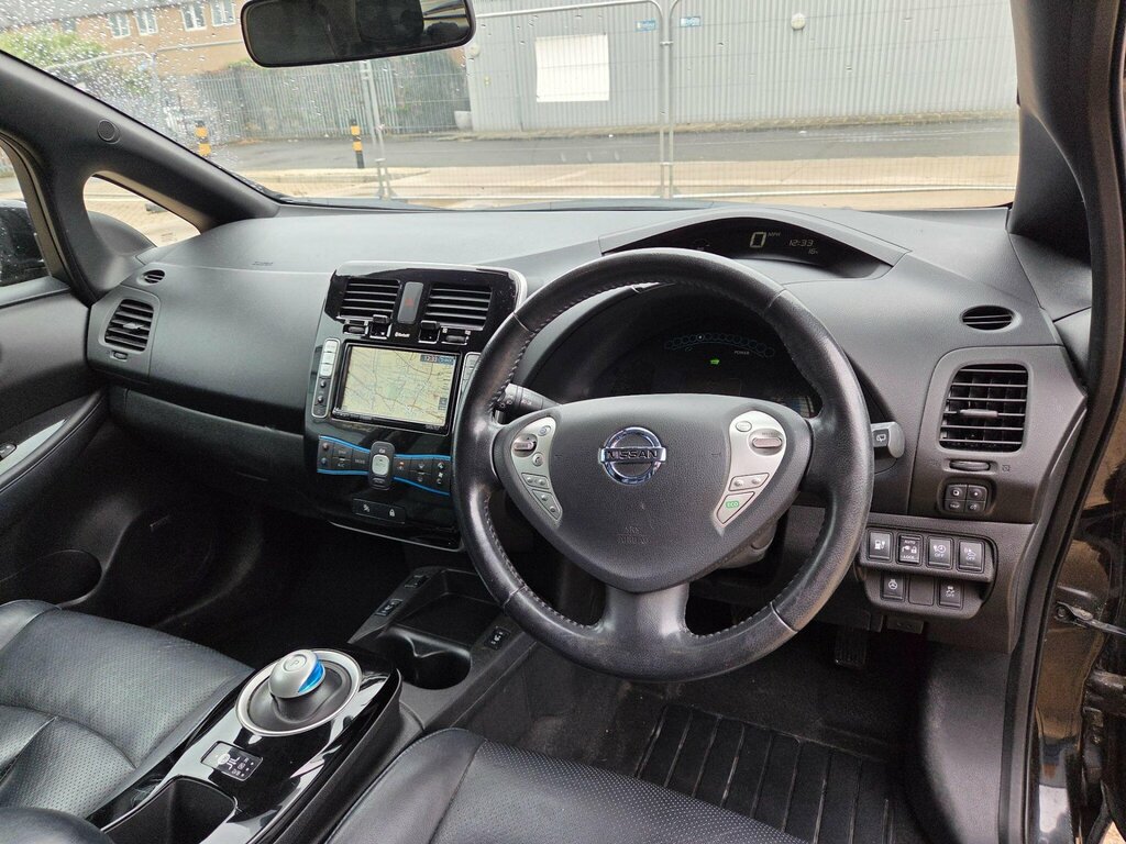 Nissan Leaf Visia Plus Red #19