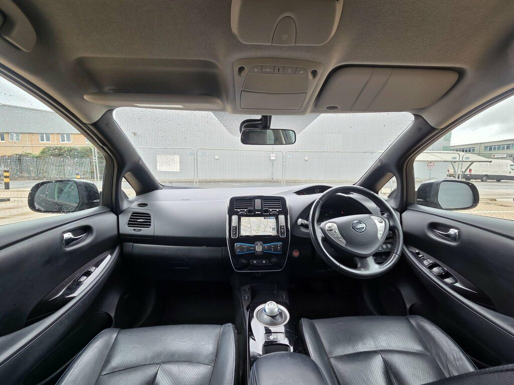 Nissan Leaf Visia Plus Red #20
