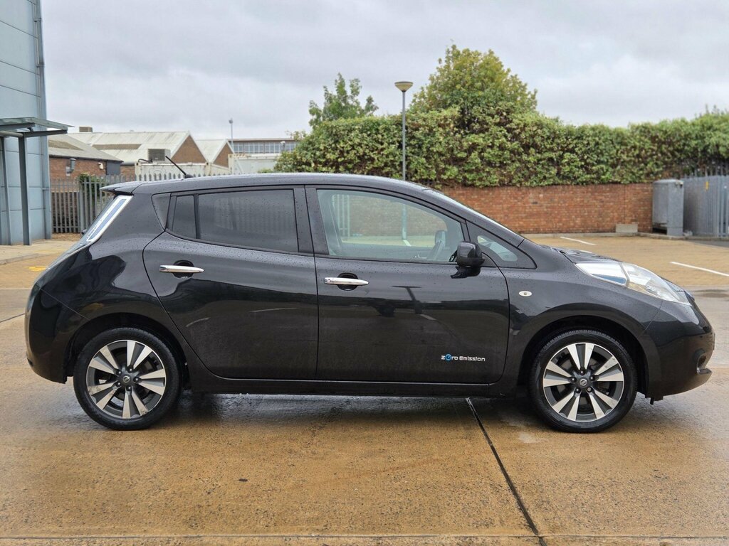 Nissan Leaf Visia Plus Red #11