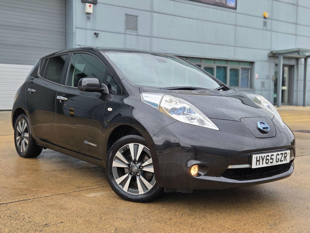 Nissan Leaf Visia Plus Red #52