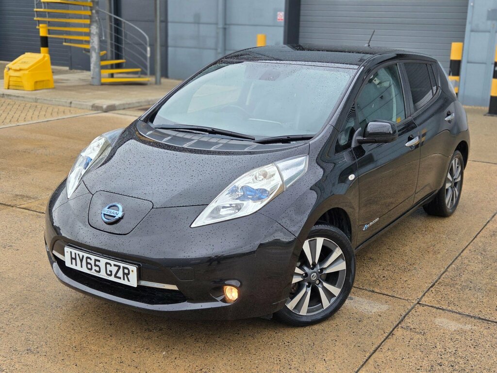 Nissan Leaf Visia Plus Red #53