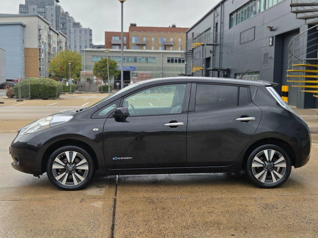 Nissan Leaf Visia Plus Red #16