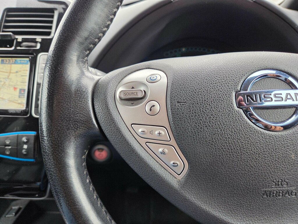 Nissan Leaf Visia Plus Red #36