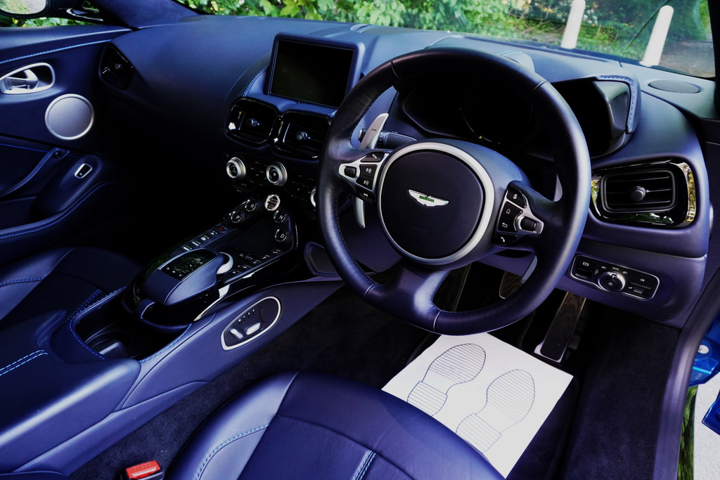 Aston Martin Vantage Automatic Green #10