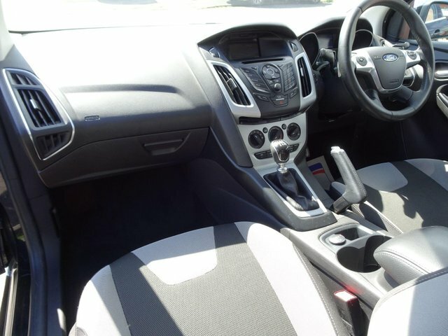 Ford Focus 1.6 Tdci Zetec S Euro 5 Ss Black #3