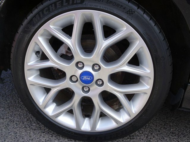 Ford Focus 1.6 Tdci Zetec S Euro 5 Ss Black #4