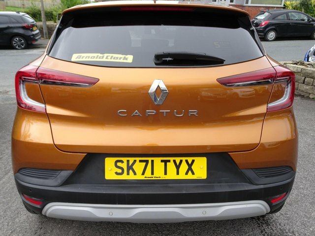 Renault Captur E-tech Launch Edition Black #18