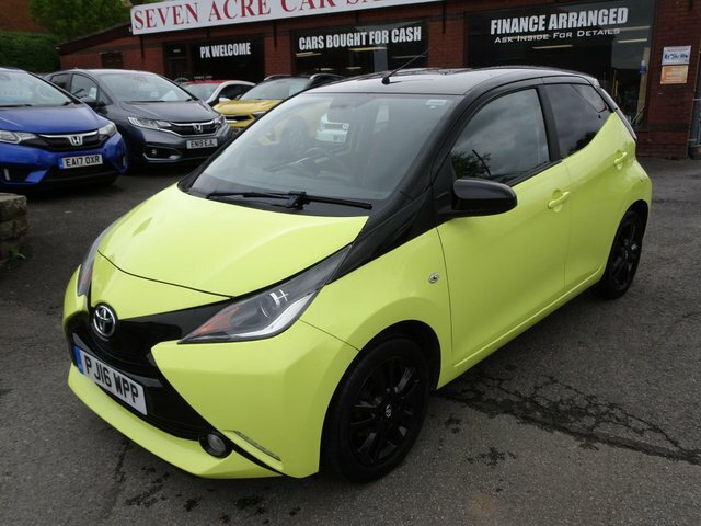 Toyota Aygo 1.0 Vvt-i X-cite 3 Yellow Bi-tone Euro 6 Yellow