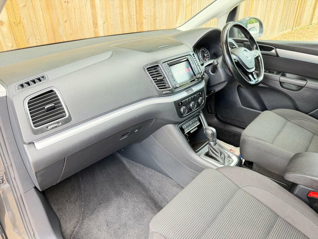 Volkswagen Sharan 1.4 Tsi Se Nav Dsg Euro 6 Ss  #3