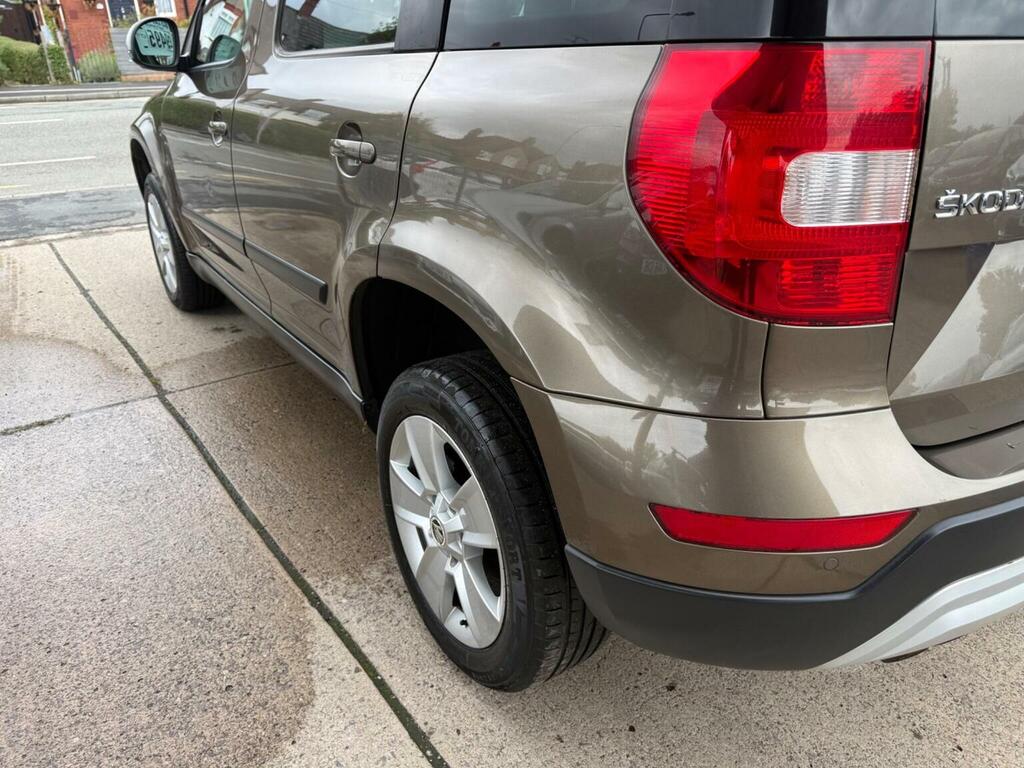 Skoda Yeti Suv Blue #11