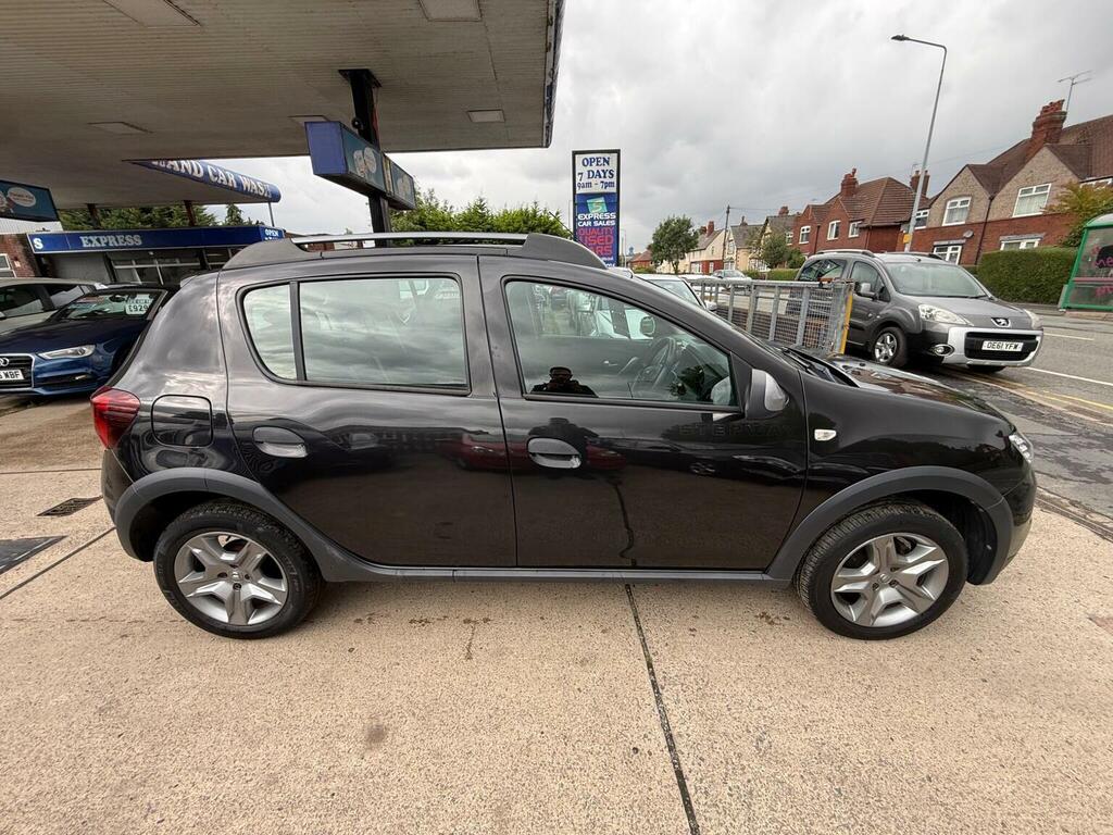 Dacia Sandero Stepway 0.9 Tce Comfort Euro 6 Ss Black #2