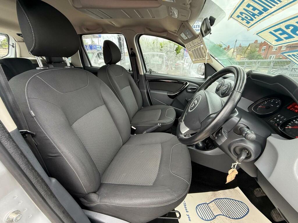 Dacia Duster Access 5-Door White #17