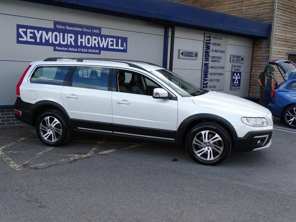Volvo XC70 2.0 D4 Se Nav Euro 6 Ss White #5
