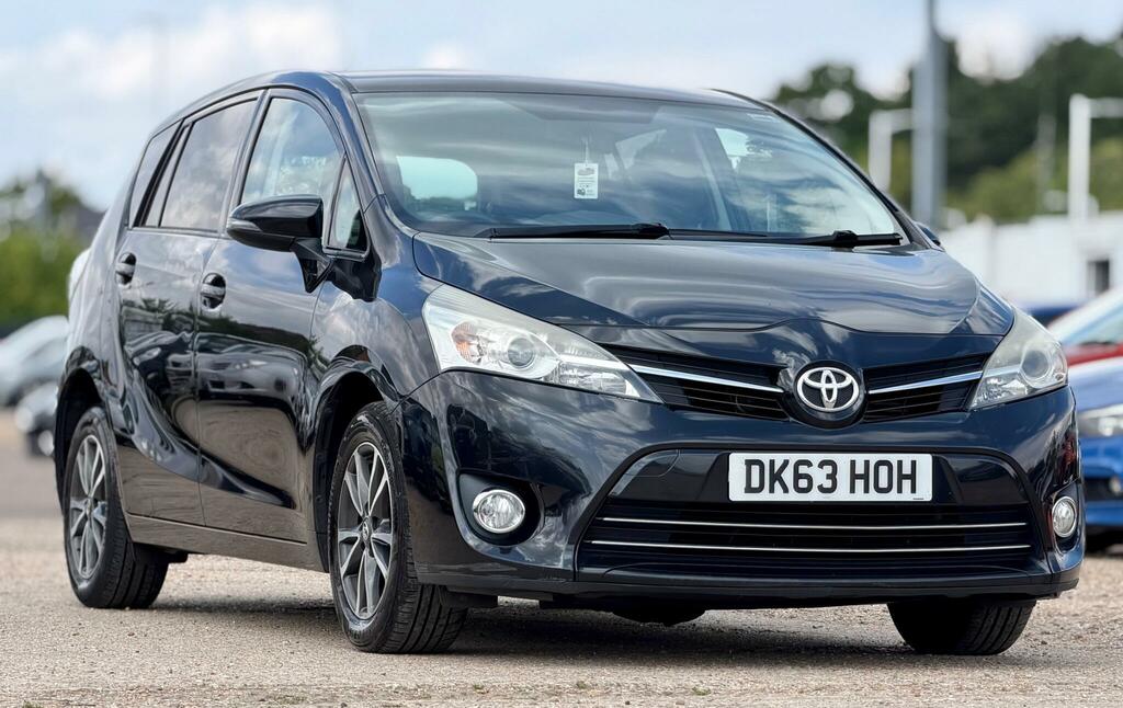 Toyota Verso Icon Black #6