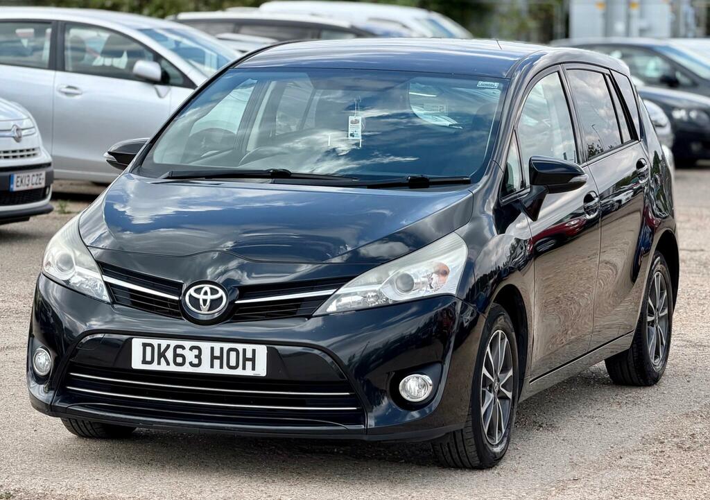 Toyota Verso Icon Black #3