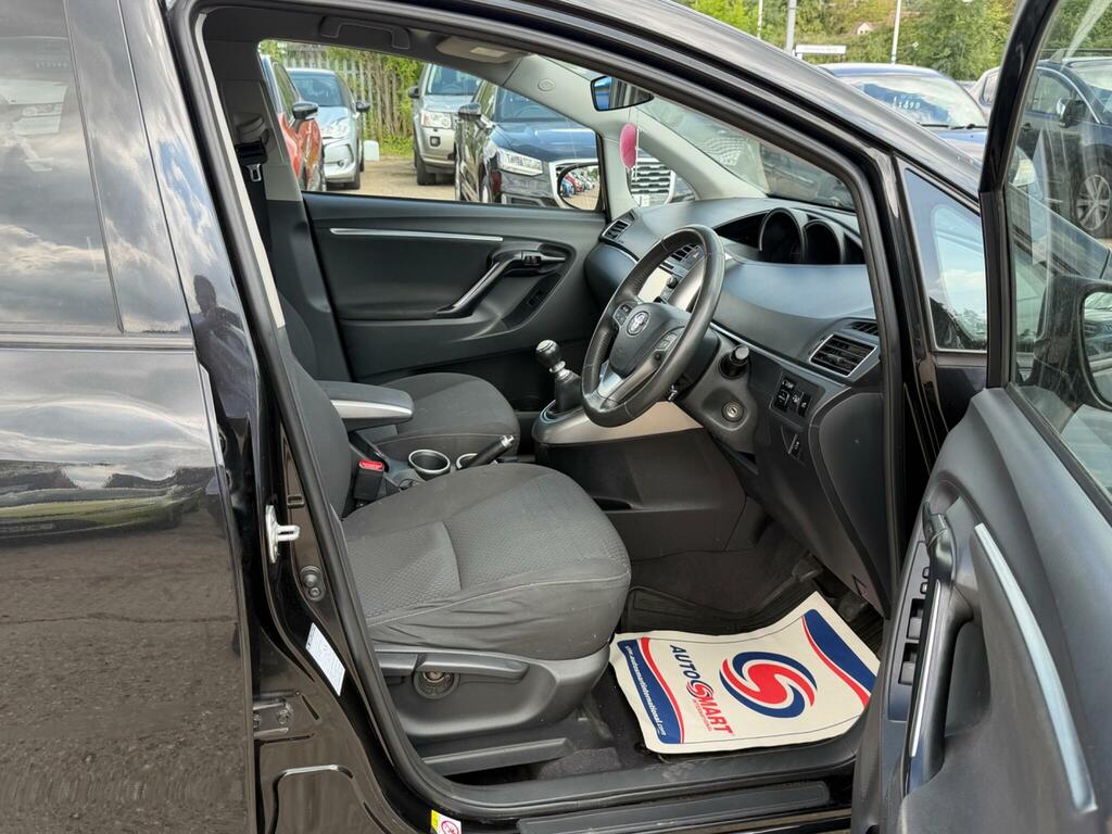 Toyota Verso D-4d Excel Blue #28