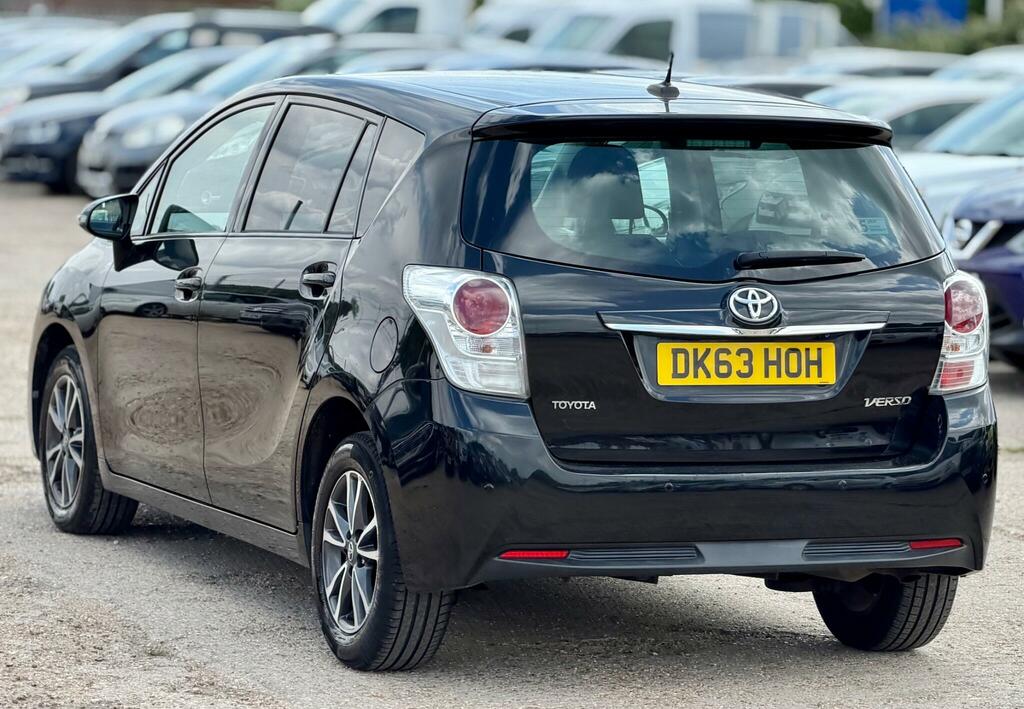 Toyota Verso Icon Black #4