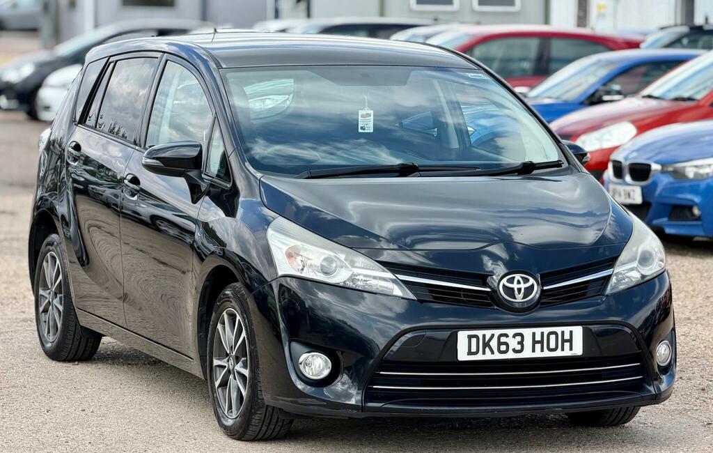 Toyota Verso Icon Black #5