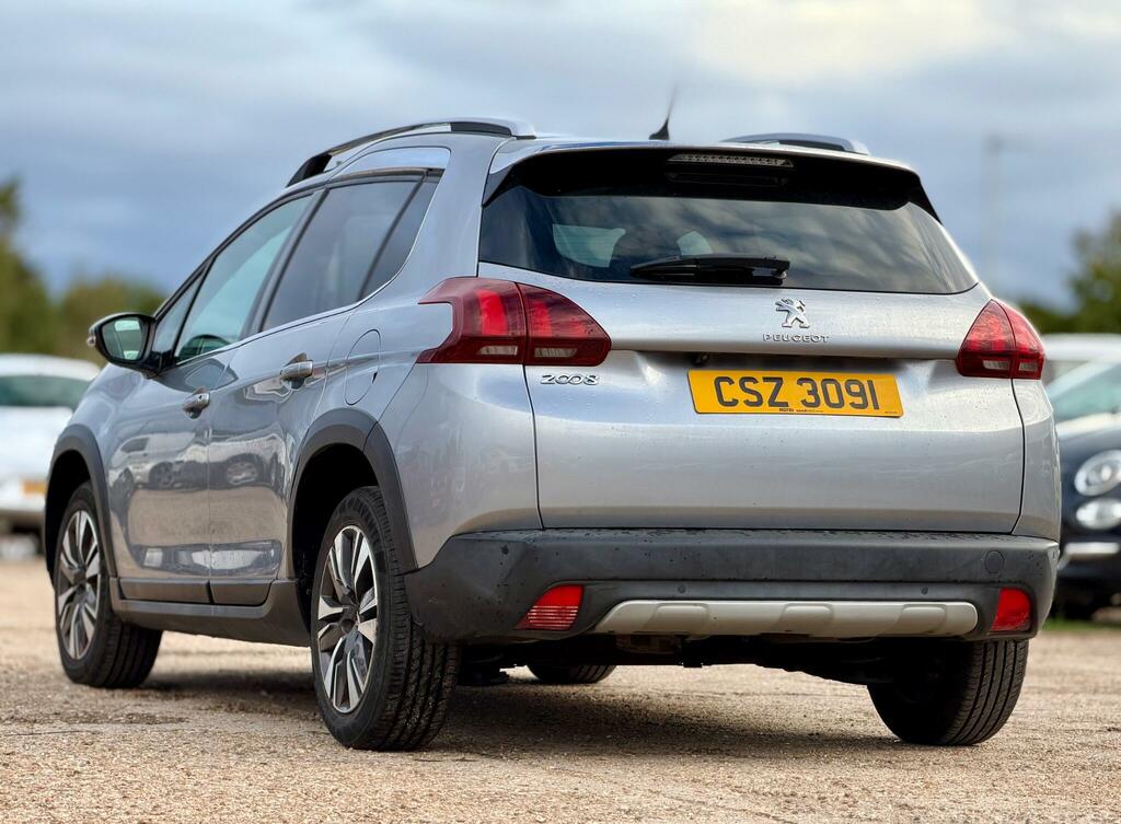 Peugeot 2008 Allure Premium Grey #4