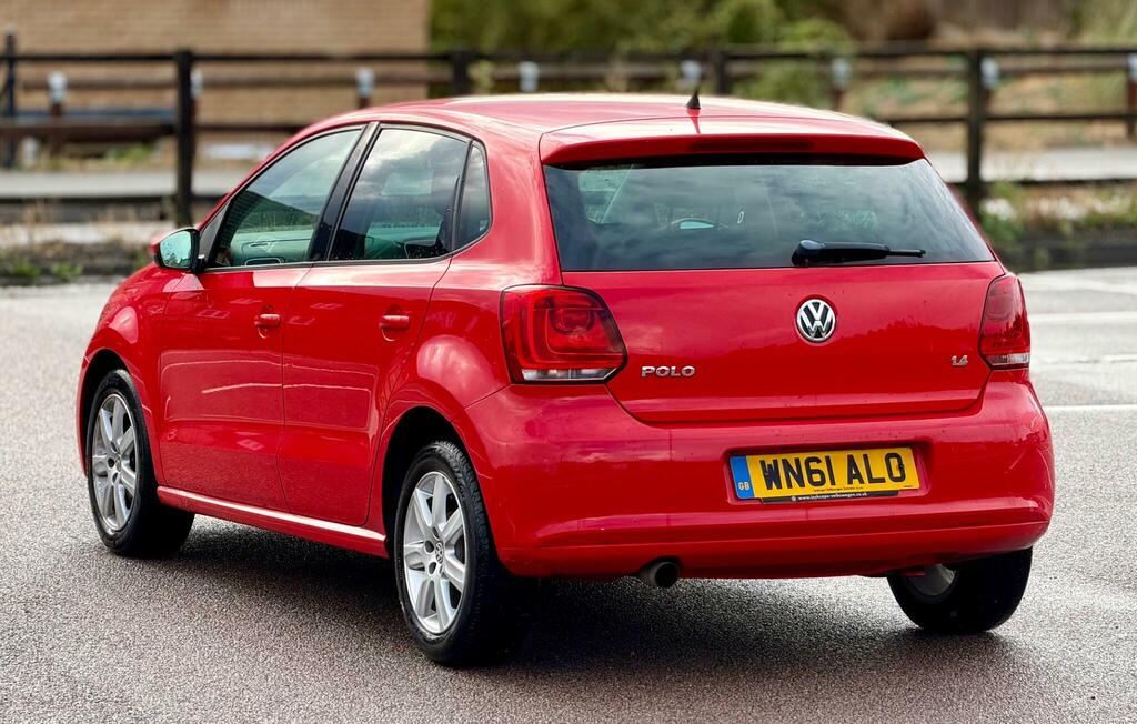 Volkswagen Polo Match Red #4