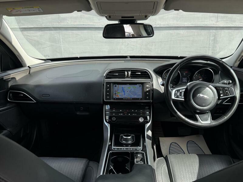 Jaguar XE 2.0I Portfolio Saloon Euro 6 S S Grey #3