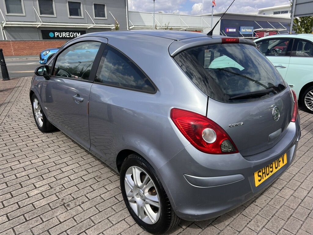 Vauxhall Corsa Hatchback 1.4 I 16V Design 200909 Silver #4