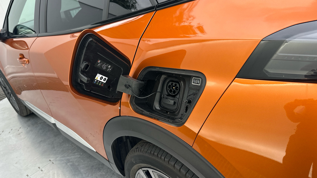 Peugeot e-2008 50Kwh Gt Suv 7Kw Charger 136  #46