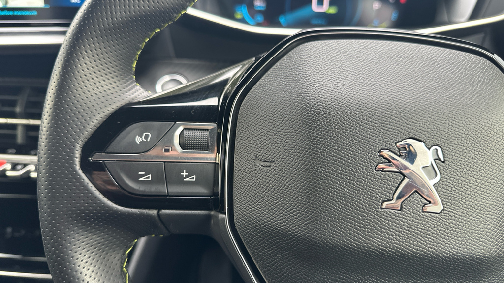Peugeot e-2008 50Kwh Gt Suv 7Kw Charger 136  #11