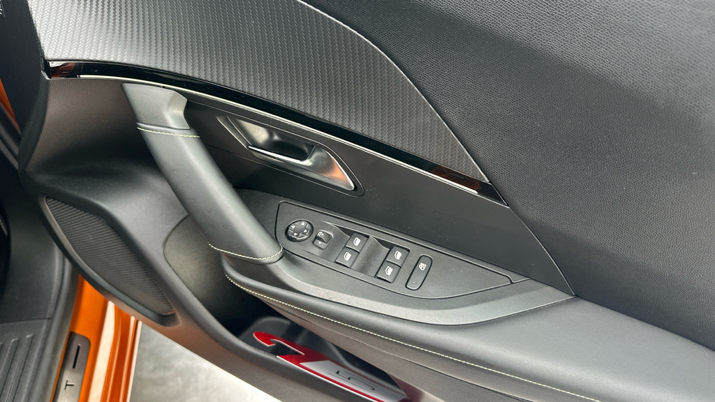 Peugeot e-2008 50Kwh Gt Suv 7Kw Charger 136  #54