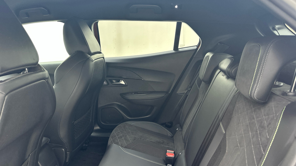 Peugeot e-2008 50Kwh Gt Suv 7Kw Charger 136  #50