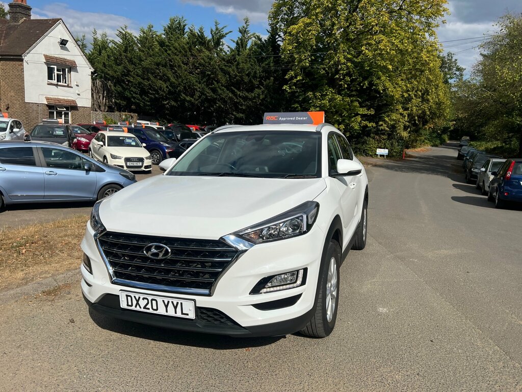 Hyundai Tucson 1.6 Gdi Se Nav Suv Euro 6 Ss White