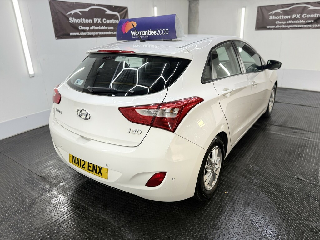 Hyundai I30 Hatchback 1.6 Crdi Active 2012 Black #13